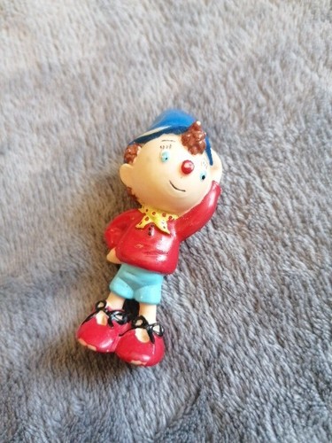 Figurine oui - oui,
