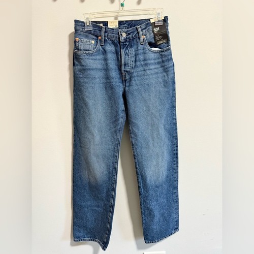 Nwt levi straight leg - levi’s,