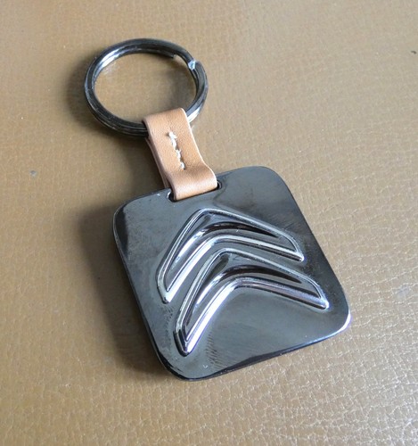 Porte clé automobile citroën - porte,