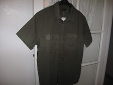 Chemise manches courtes Taille L Couleur Vert Kaki neuve.