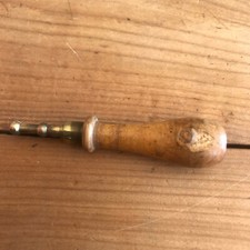 outil ancien N67 cordonnier