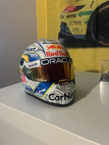 Schuberth max verstappen - 1/2,