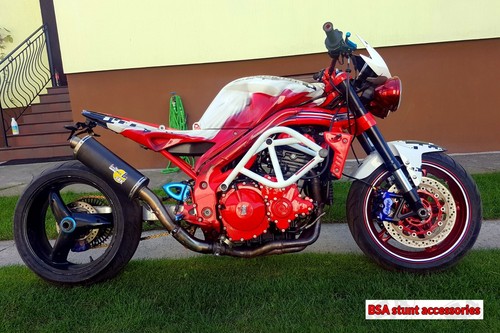 Triumph speed triple 1050 - triumph,