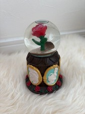 Boule à neige et boîte à