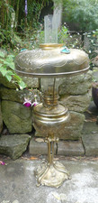 Georges LELEU grande lampe à Pétrole Art Nouveau pied Bronze ajouré 67cm de haut
