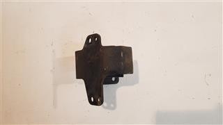 Montage moteur nissan pickup - nissan,