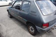 Custode arriere gauche PEUGEOT 205 PHASE 2 857097