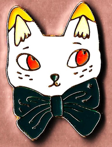 Chat noeud papillon - papillon, _très