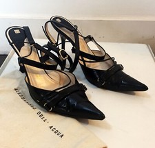 Escarpins à lanières