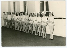 PHOTO, cours danse ballerines danseuses à la barre