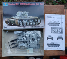 Char lourd soviétique KV au 1/72 mod. 1942  allégé Trumpeter 1/72