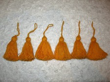 6 PETITS POMPONS GLANDS