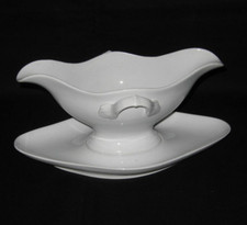 Ancienne saucière blanche U et C Sarreguemines