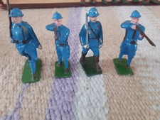 lot de 4 SOLDATS ANCIENs / QUIRALU ? ALUDO ? AUTRE?