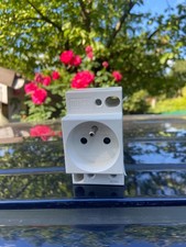 SCHNEIDER ELECTRIC LOT 3