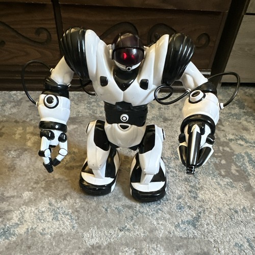 Wowwee robosapien robot toy - wowwee,