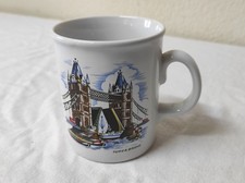 Ancien Mug en céramique Tower