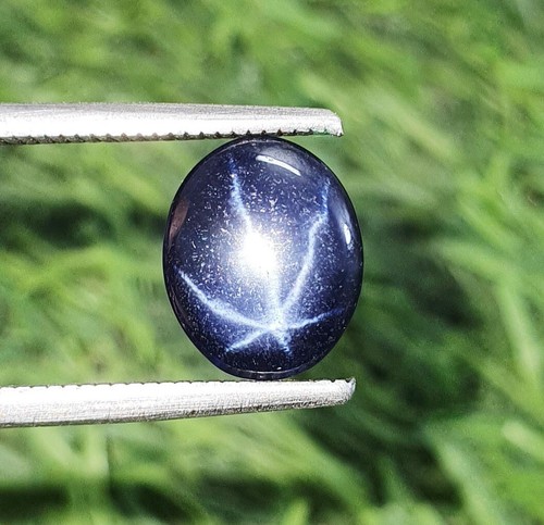 Cabochon ovale saphir étoile