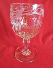 ancien verre à vin gravé