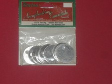 8 écussons rond en métal