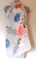 PARÉO EN COTON 180X110 CM SEMI-TRANSPARENT BLANC IMPRIME FLORAL GRIS ROUGE BLEU