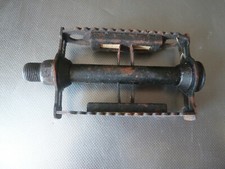 1 ancienne pedales 14/125 velo vintage lyotard ville randonneur cyclo 