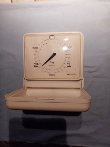 Ancienne balance murale blanc - ancienne,