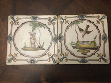 Deux carreaux de poele en faïence à décor polychrome XVIIIe