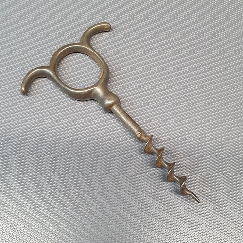 Ancien tire bouchon fer 22 - tire, en