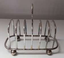 Porte-toasts en métal argenté à 6 emplacements poinçonné RPNS - 16 X 7 X 14 cm