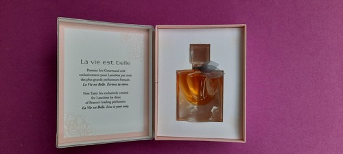 Lancôme vie est belle - «, la