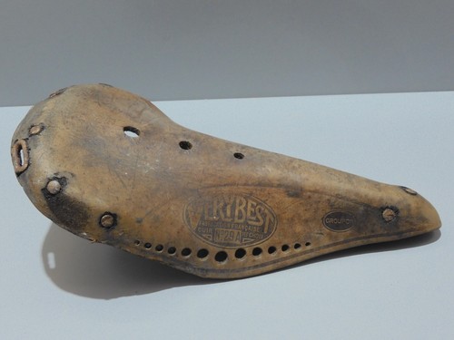 Ancienne selle cuir de - -ancienne,