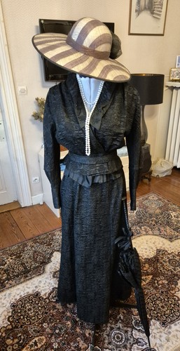 Ancien costume époque - ancien,