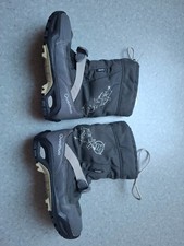 Bottes et apres ski pointure 32