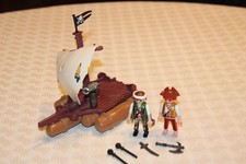 PLAYMOBIL  6682 RADEAU PIRATE DES TENEBRES armes canon