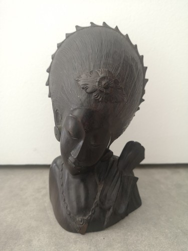 Sculpture bois buste femme