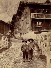 Suisse, Enfants devant les chalets, Tirage vintage, ca.1880 Suisse, Enfants deva