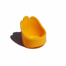 Siège jaune dossier - , crénelé