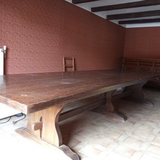 table orme massif 420 cm par 118 cm, épaisseur 6 cm.