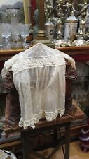 ancienne petite robe d enfant bébé en tulle et broderie epoque XIXe plumetis
