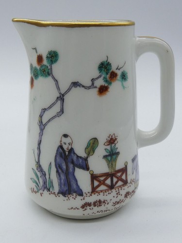 Pot lait en porcelaine - a,