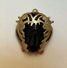 Jolie broche Alpaca Mexico vintage camée métal argenté pierre noire. Réf A452.