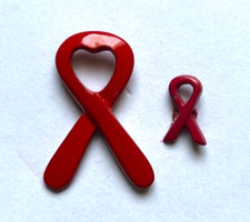 58 - 2 Pin's RUBAN ROUGE POUR