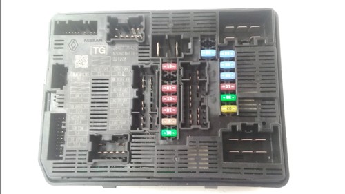 Boitier fusibles renault - fusibles,