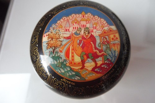 Russian lacquer box - ,, fine