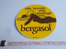 Autocollant vintage BERGASOL d'après Villemot