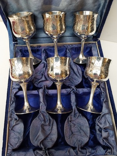 Série verres sur pied - 6,