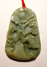SUPERBE PENDENTIF SCULPTE EN JADE JADEITE VERT NATUREL - CARVED JADE PENDANT