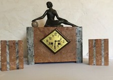 PENDULE "DANSEUSE " EPOQUE ART NOUVEAU EN REGULE ET MARBRE