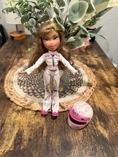 2006 MGA Bratz Play Sportz
